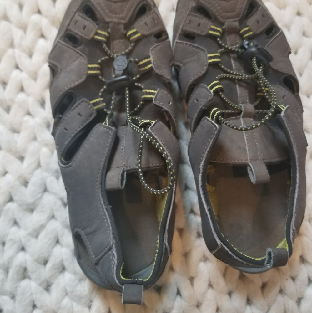 Keens - Picture 2 of 3